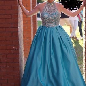 Gorgeous Dress with Pockets/2 Piece/Amazing skirt to use with another top